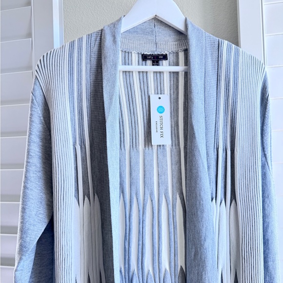 Stitch Fix: Elegant Gray and White Women's Sweater - Picture 11 of 16